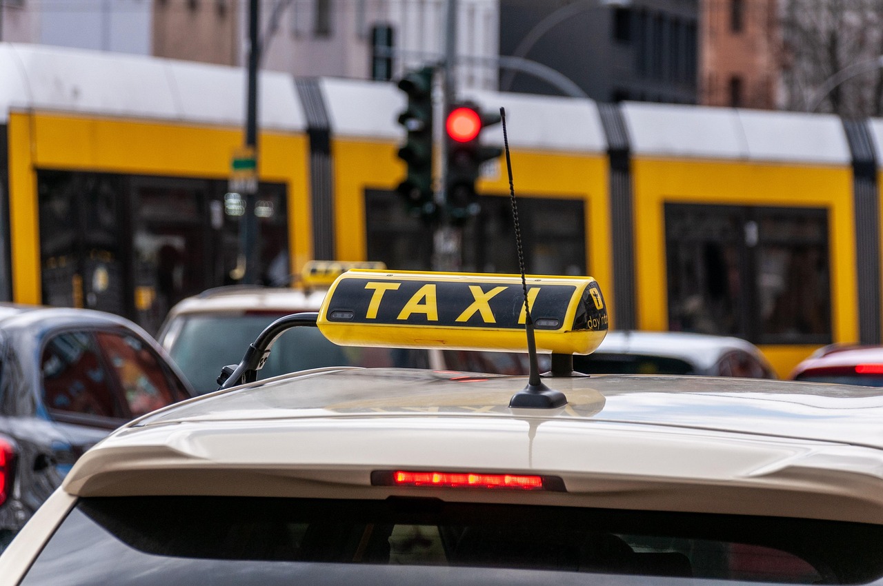 Ile kosztuje ubezpieczenie taxi i od czego zależy składka?